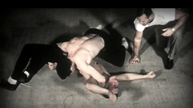 W Atjust - agence de communication, Dans la publicité, ça marche toujours mieux quand on est deux - mars 2011 - L'anglaise