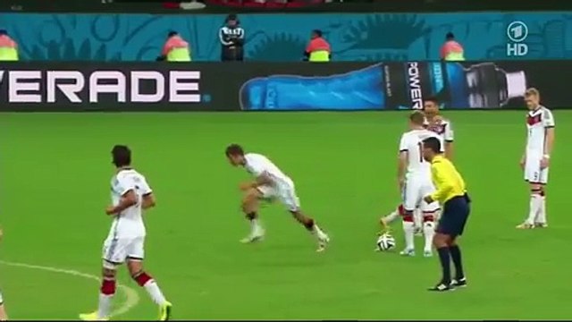 La combinaison de Thomas Müller à l'entraînement