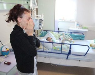 Lösemi Hastası Emirhan'a Yardım Eli Uzandı