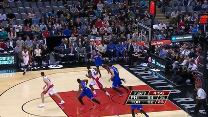 JaKarr Sampson assassine Kyle Lowry sur un violent contre