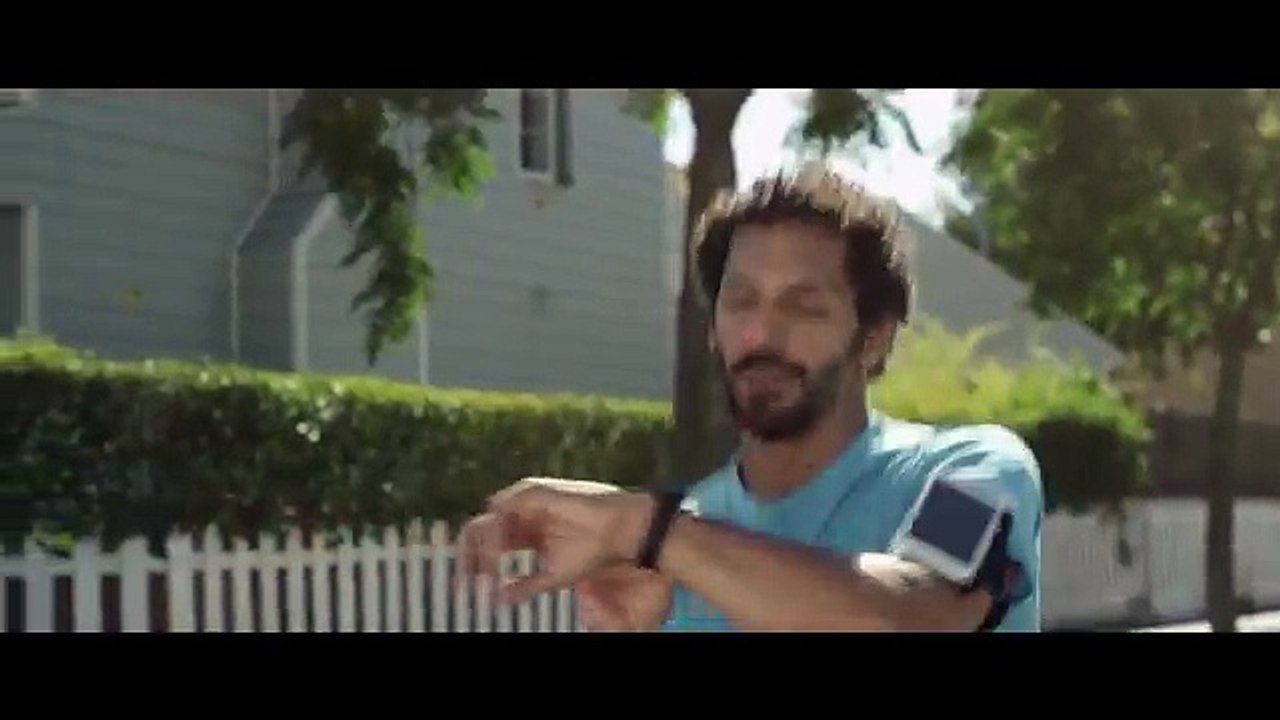 Sony - smartphone Sony Xperia Z3, «Exigez la perfection, avec Pauline Lefèvre et Tomer Sisley» - octobre 2014