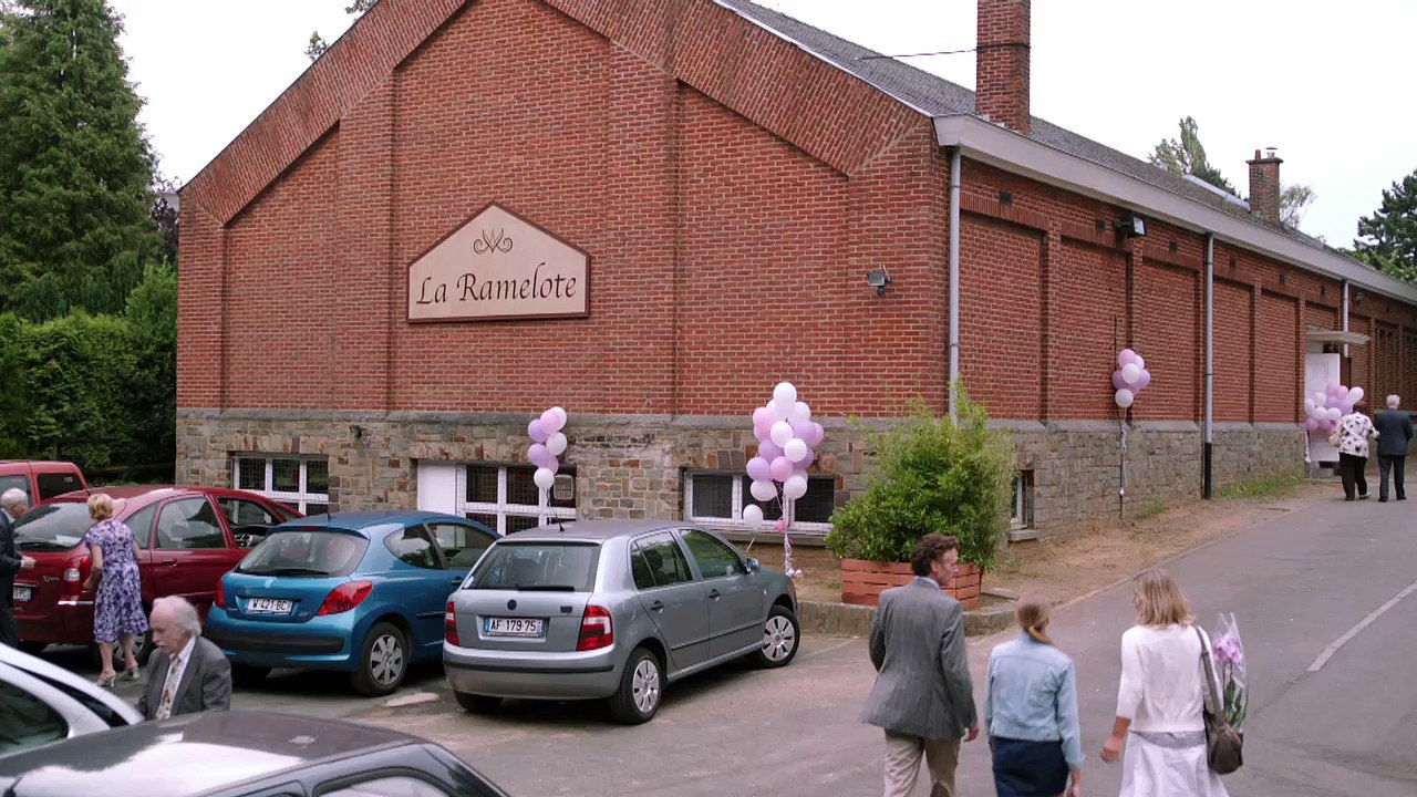 Universal Music Mobile (Bouygues Telecom) - opérateur téléphonique - août 2011 - "Dîner", "Le forfait est bloqué, mais moi jamais"