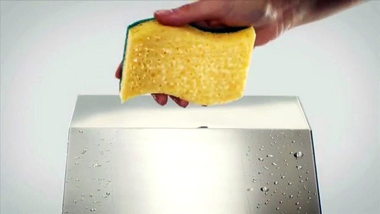 Spontex - éponge Gratt' & Sèche, "Ernie le hérisson, La course, www.facebook.com/spontex" - juin 2011 - version très très longue