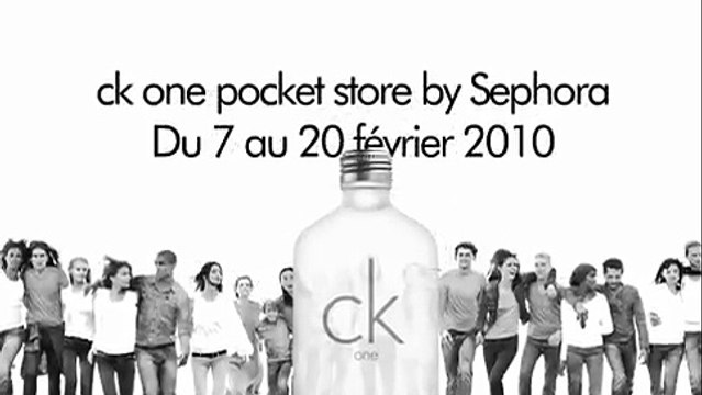 Sephora - produits de beauté - février 2010 - Parfums CK one , Distributeurs de parfums dans le métro