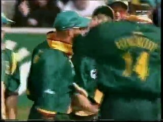6 Jonty Rhodes miracle cricket catches