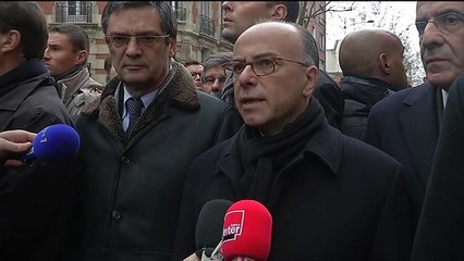 Cazeneuve: "Nous devons aux Français une information précise"