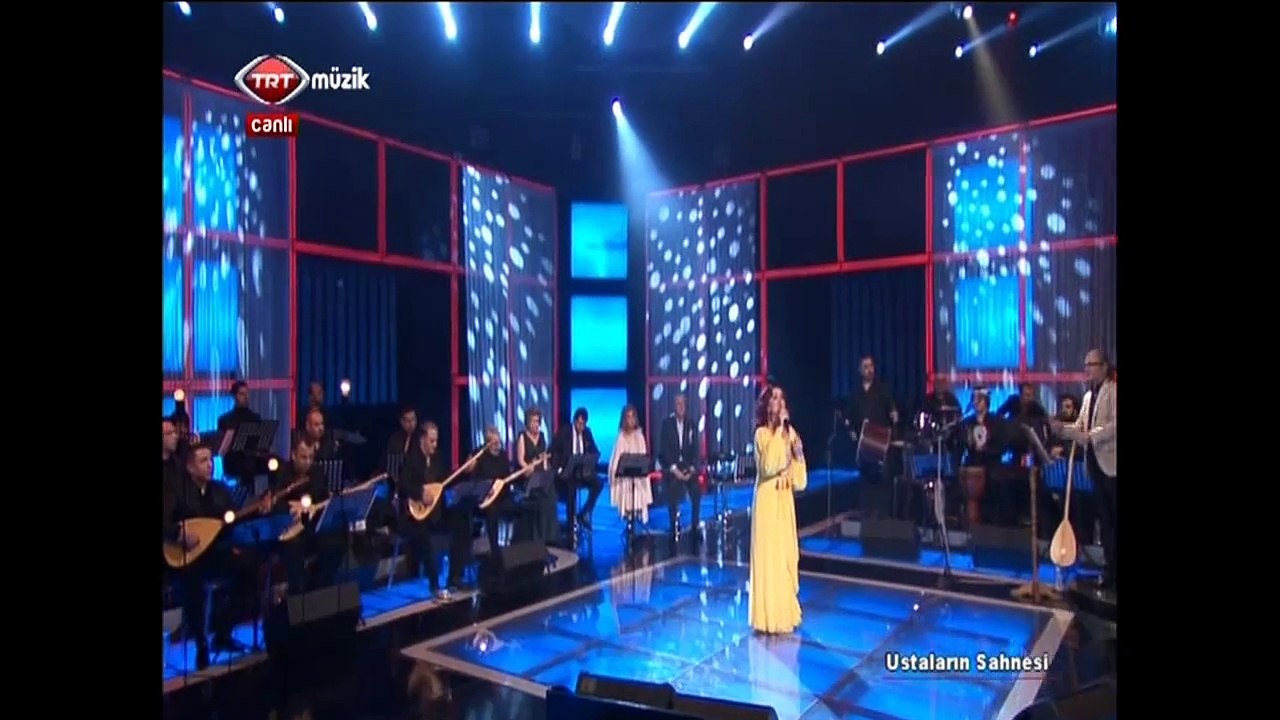 MAKBULE KAYA - EVLERİNİN ÖNÜ MERSİN