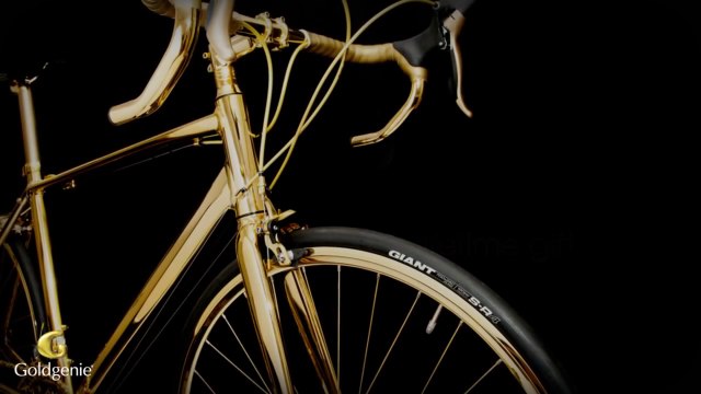 Le vélo de luxe en or 24 carats