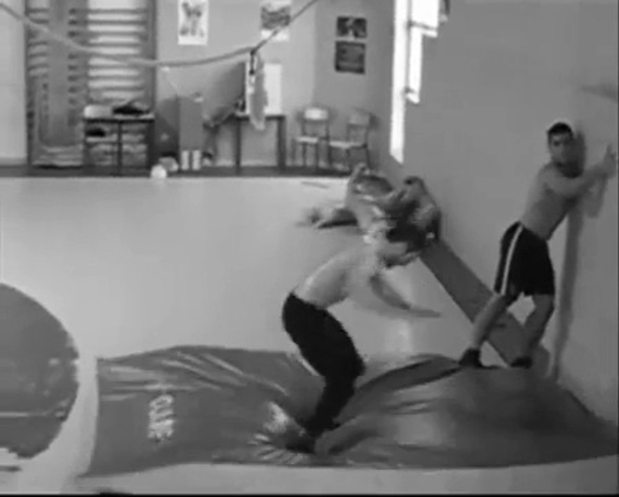 Armenian Wrestlers / Lutteurs Arméniens