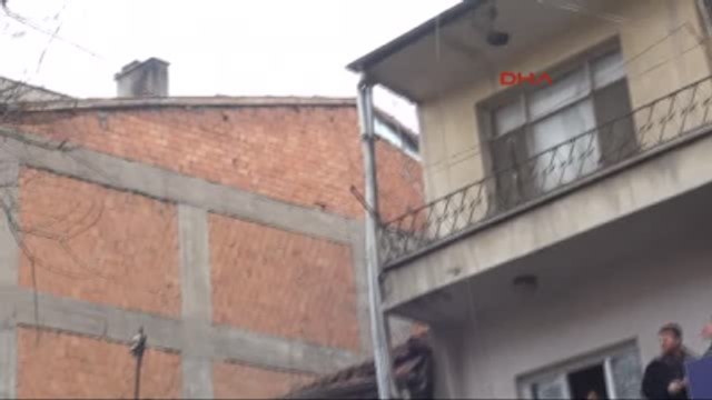 Kırıkkale'de Apartmanın Çatı Katındaki Yangın Korkuttu