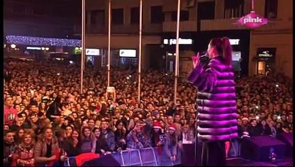 Ceca - Koncert Novi Sad srpska nova 2015 deo 1-3