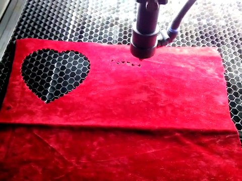 High speed laser cutting machine