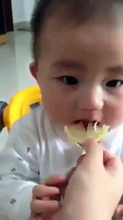 Funny Child Taste lemon