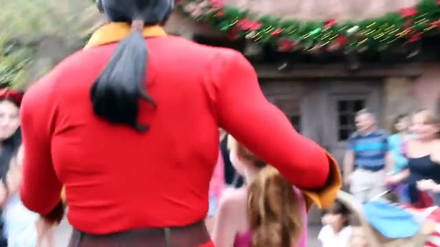 Elle défie Gaston au bras de fer !