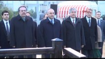 Dışişleri Bakanı Çavuşoğlu Denktaş?ın Mezarını Ziyaret Etti