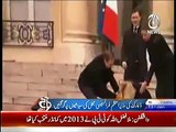 Denmark Prime Minister PM Helle Thorning Schmidt Fell From The Stairs Of French Elysee Palace - PlayItpk