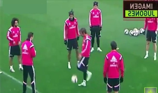 Cristiano Ronaldo Fantastic nutmeg to James Rodriguez 2015 | Real Madrid