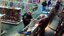 Un policier se tire dans la main et perd un bout de doigt