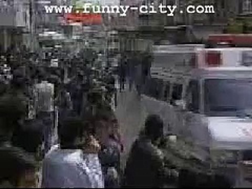 L’ambulance qui blesse les gens