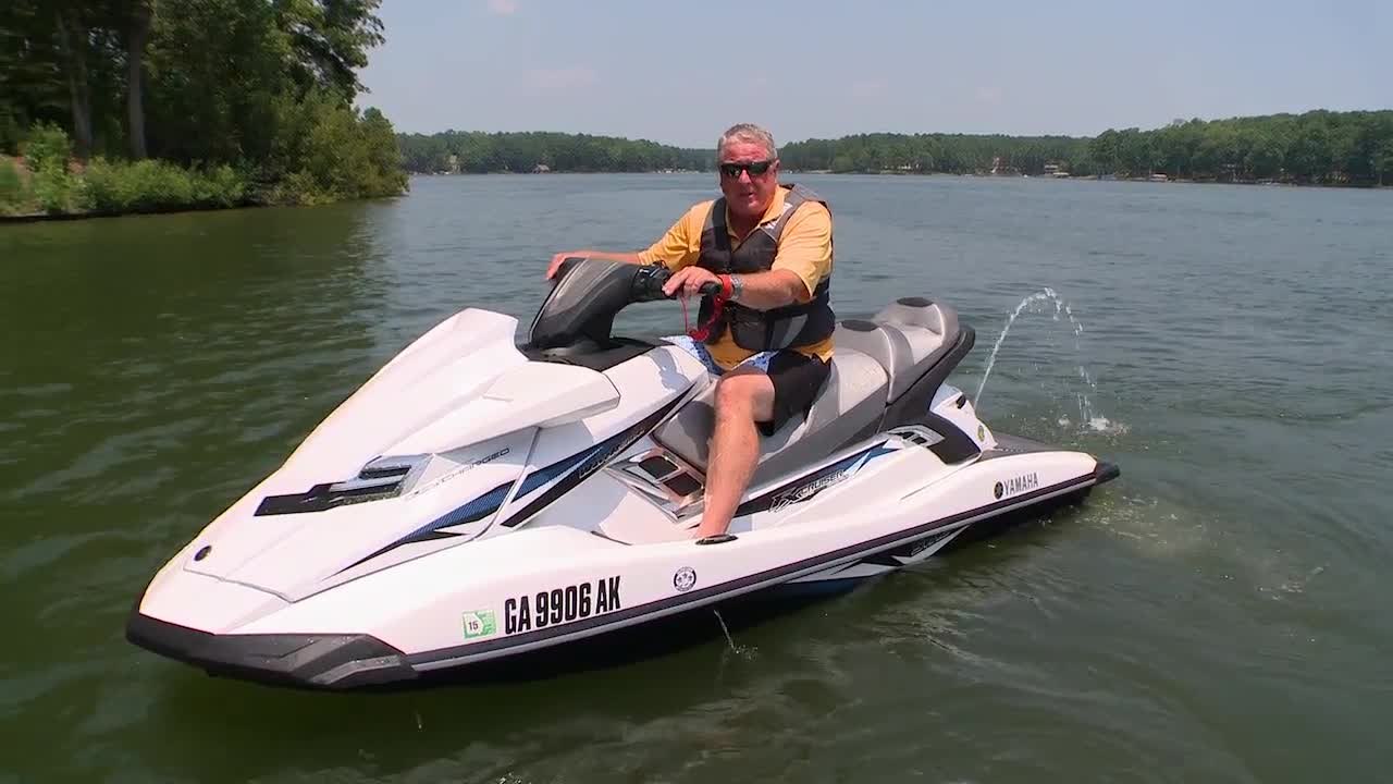 2015 Boat Buyers Guide: Yamaha FX Cruiser SVHO