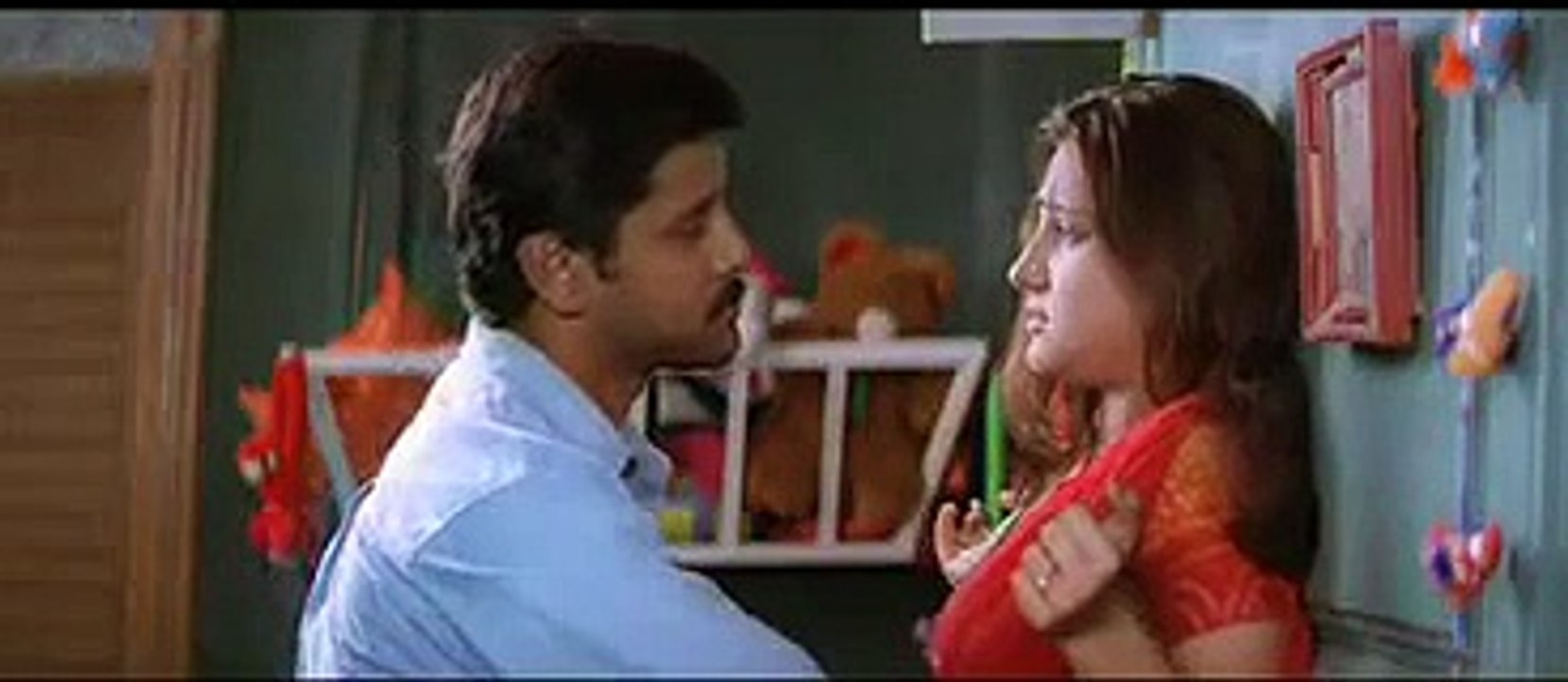 شاهنامه اخرش خوشست--------- Kissing Clip