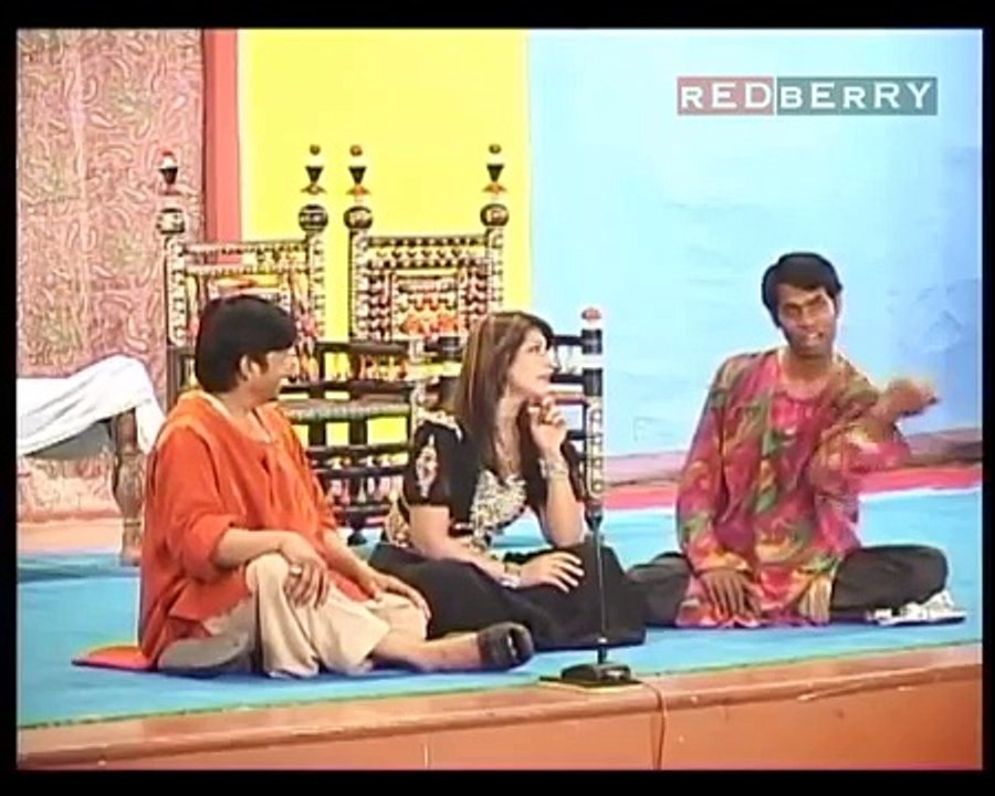 Siyaane Pagal New Pakistani Punjabi Full Stage Drama 2013 -PakTvFunMaza