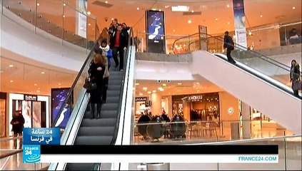 إقبال كثيف على صحيفة شارلي ايبدو في أول عدد لها بعد الحادثة !!