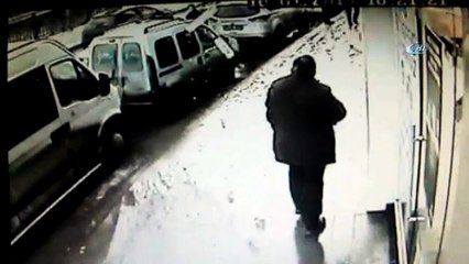 Ölümden saniye farkla kurtuldu