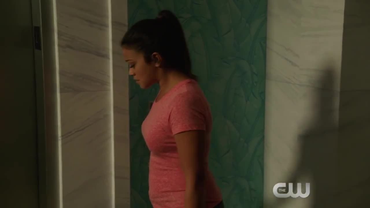 Jane the Virgin - S01 E10 Clip (English) HD