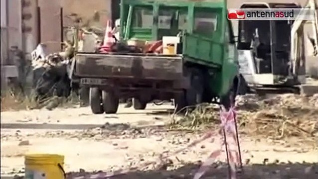 TG 14.01.14 Rubavano energia elettrica, 17 arrestati a Barletta