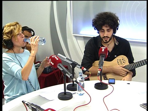 Sole Giménez revisa sus antiguas canciones