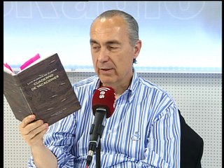 Luis Alberto de Cuenca: "Mi biblioteca es una cartografía de mi propia alma"