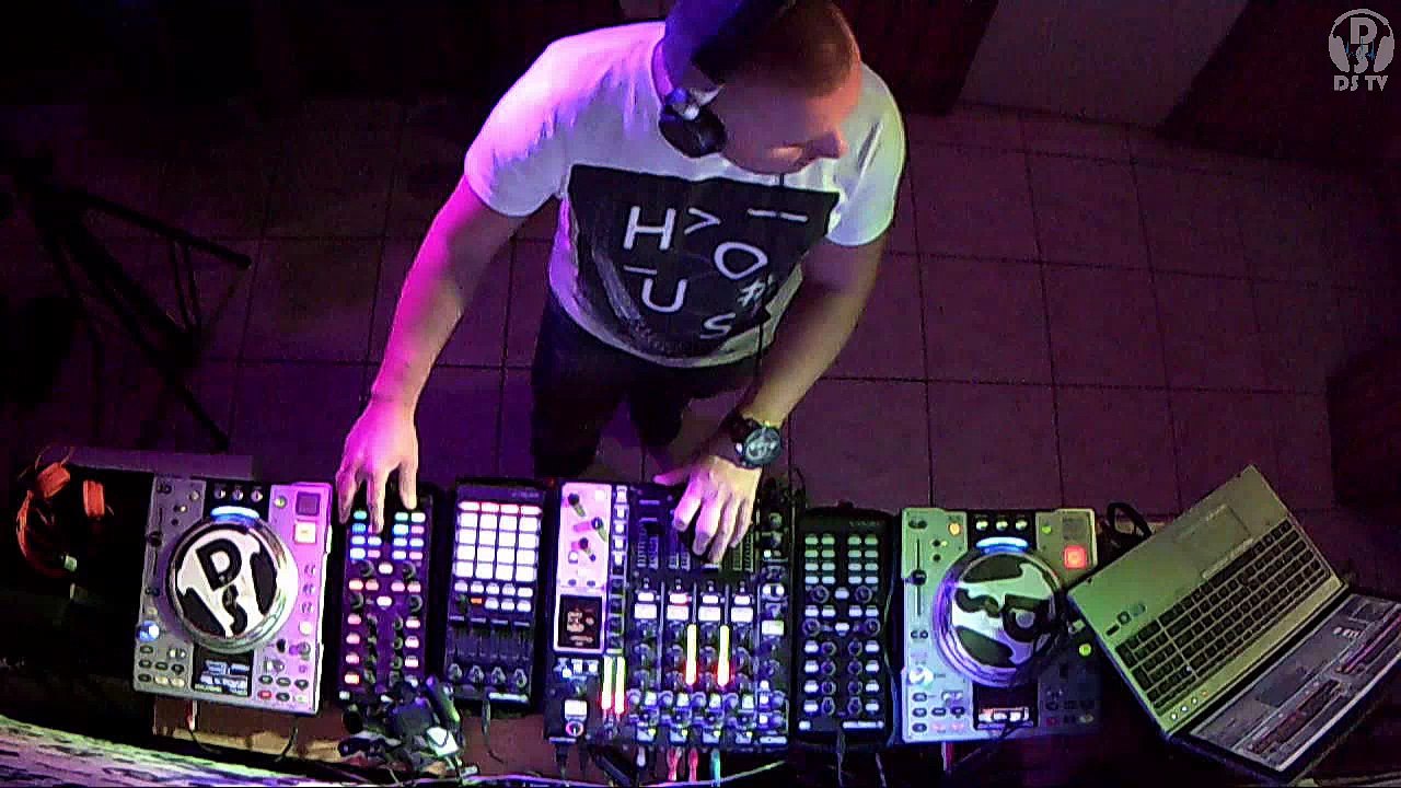 Music Revolution 015