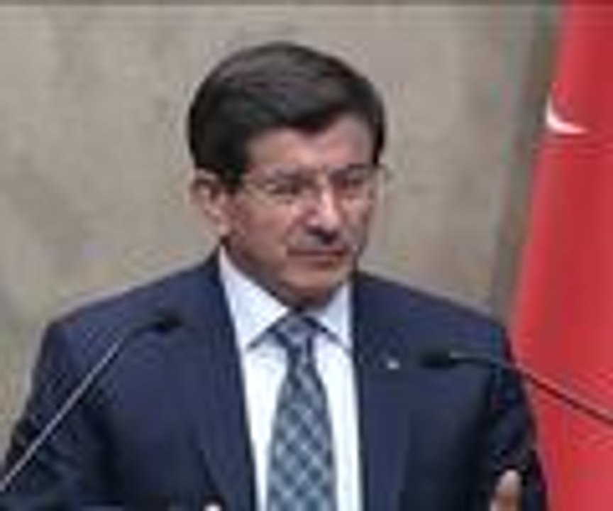 Hazreti Peygamber'e hakarete izin vermeyiz
