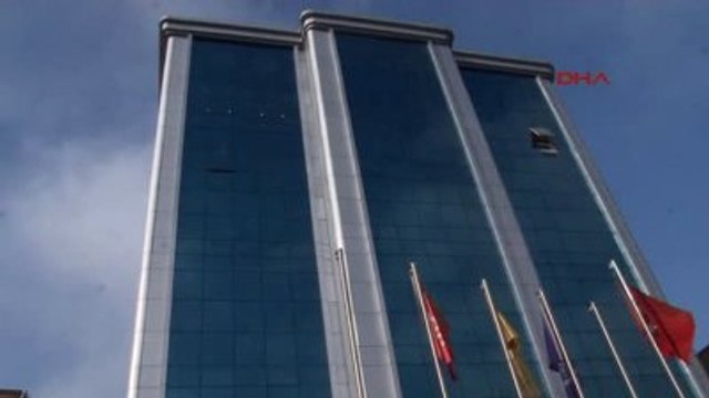 Düzelterek Yeniden Yeni Akit Gazetesi Önündeki Polis Önlemi Sürüyor