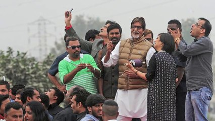 Shamitabh | Watch Amitabh Bachchan flying a Kite