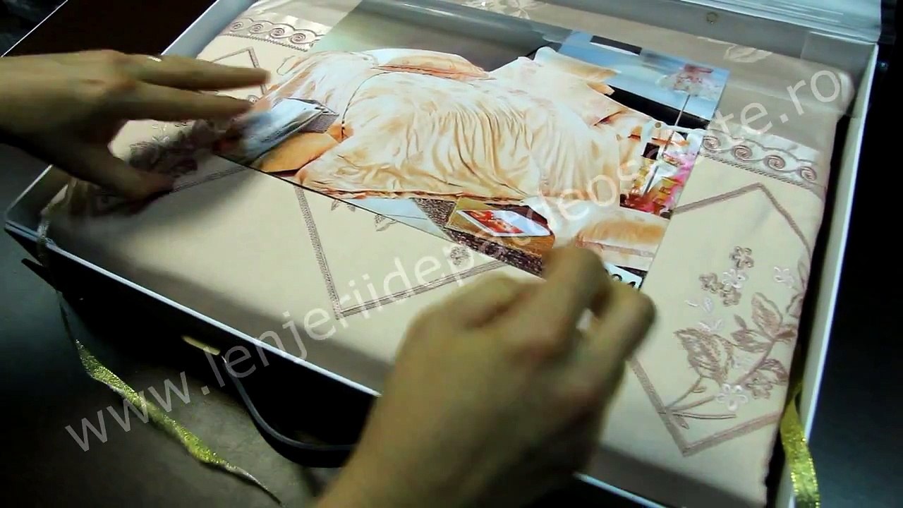 Lenjerie de pat jaquard roz piersica Casa New Concept 880024