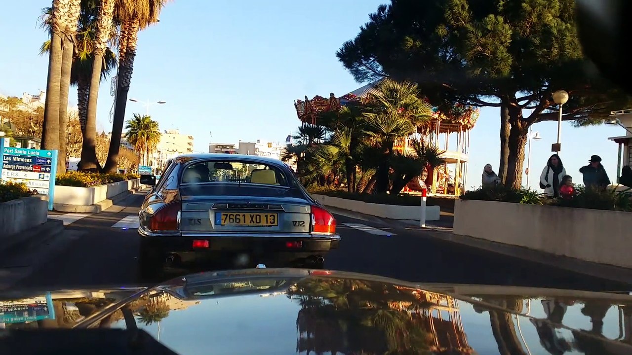 Jaguar XJS V12 vs Daimler Six LWB - Fréjus - Agay bord de mer. partie 1