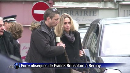 Eure: début des obsèques de Franck Brinsolaro à Bernay