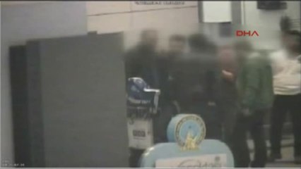 Havalimanında Hırsızlık Yapan Yabancı Uyruklu 4 Kişi Yakalandı