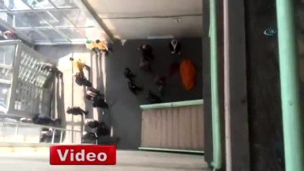 İstanbul'un Göbeğindeki Ticaret Merkezinde İntihar