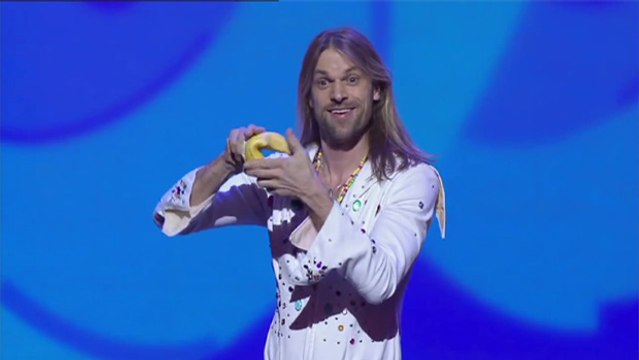 Carl-Einar Hackner, tour de magie avec un bandana