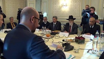 "Eviter de tomber dans le piège tendu par les terroristes"