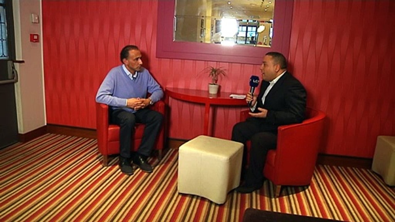 TARIQ RAMADAN REAGIT AUX ATTENTATS CONTRE CHARLIE HEBDO