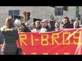 Napoli - Disoccupati, dal Governo 2,5 milioni per i Bros (13.01.15)