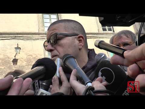 Napoli - Le ceneri di Pino Daniele al Maschio Angioino -1- (12.01.15)