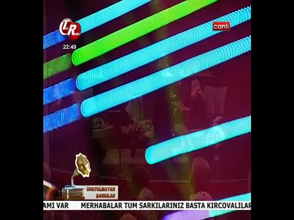 AYFER ER - GÜLÜ SUSUZ SENİ AŞKSIZ BIRAKMAM - AŞKIMLA OYNAMA KUMAR DEĞİLDİR