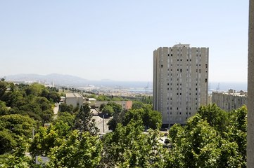 Le 18:18 - Marseille : des barres d'immeubles rasées pour lutter contre le trafic de drogue