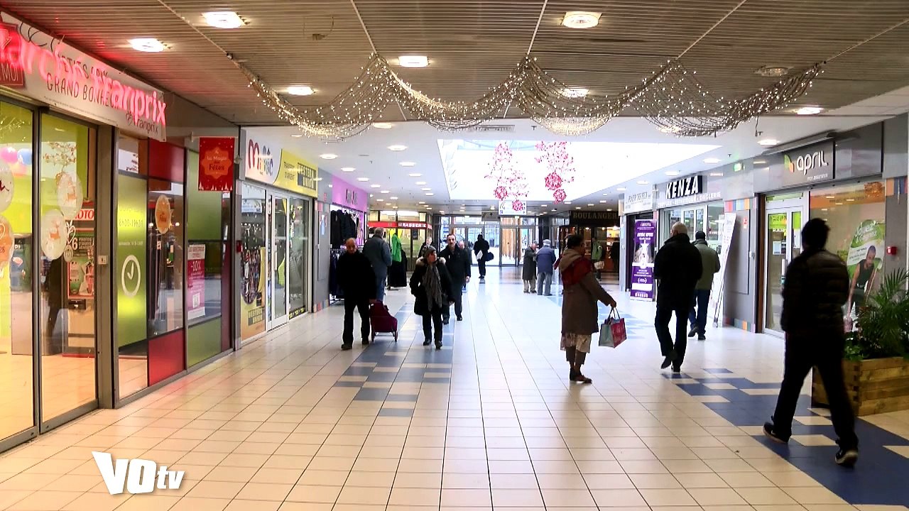 VOtv A Garges les services de la ville au centre commercial