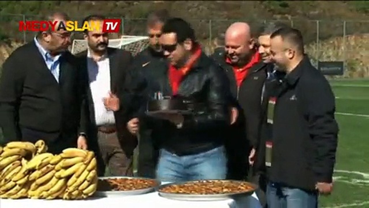 Hamzaoğlu'na doğum günü kutlaması!